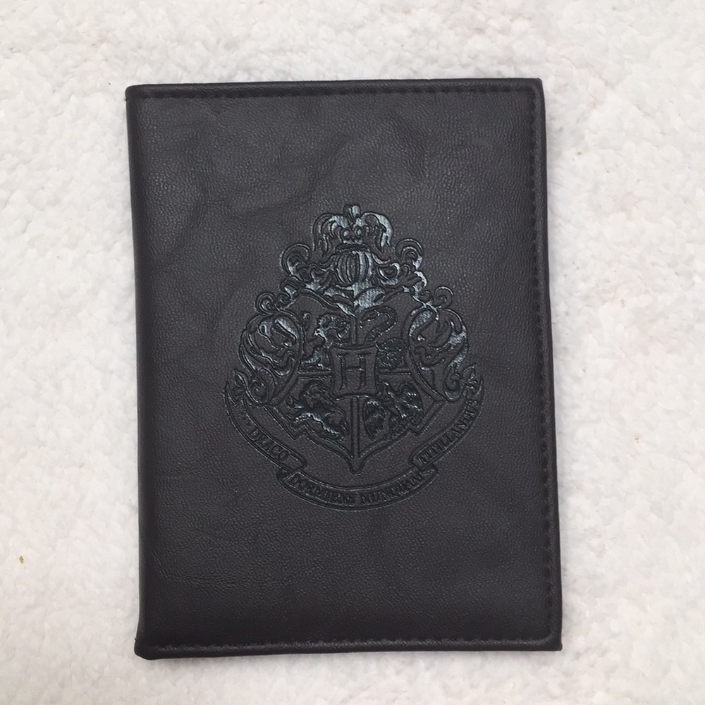 🏷BRAND NEW Harry Potter wallet/ passport holder